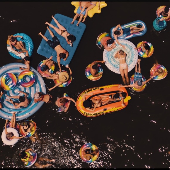 Brand new in sealed package rainbow innertube raft pool float adult or kid - Picture 3 of 8